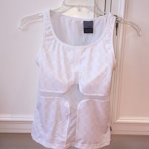 Women’s Nike top. NWT. White.